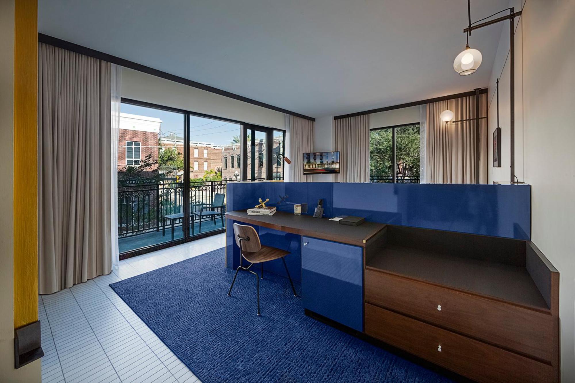 Haya Hotel Tampa
